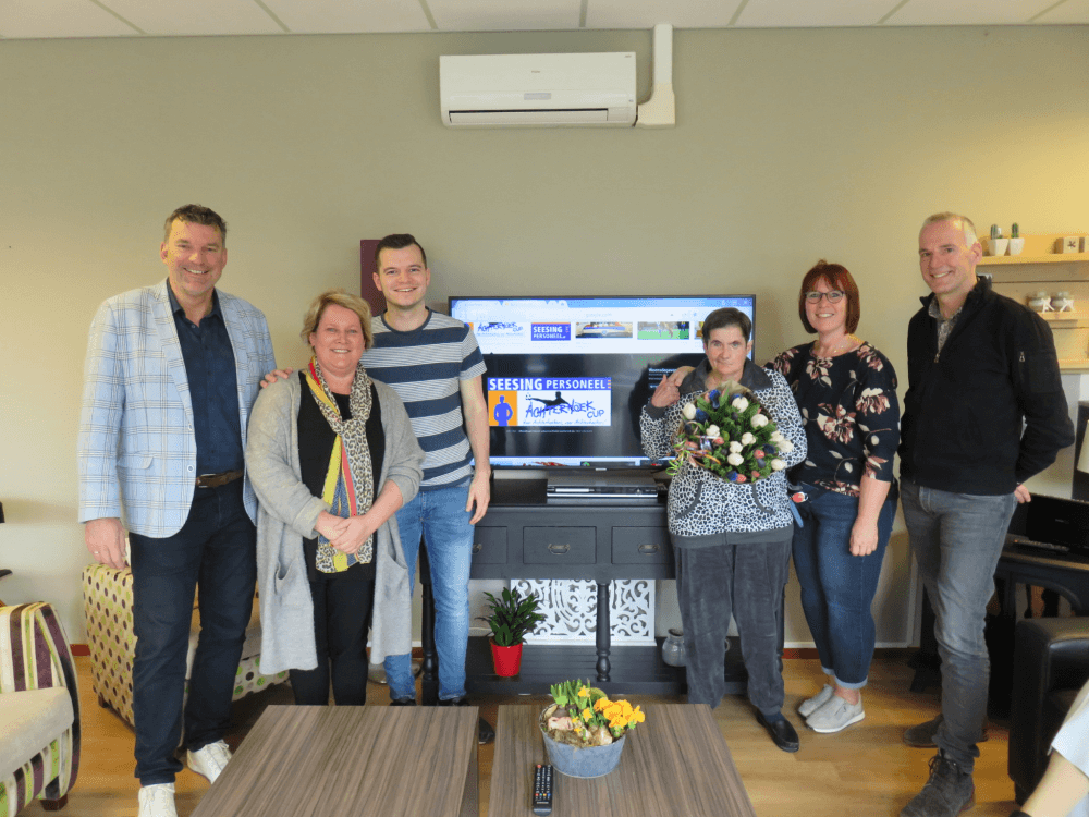 Antonia Terborg blij met donatie Stichting Achterhoek Cup